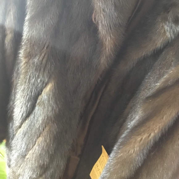 ELEGANT AUTHENTIC MINK FUR COAT - Picture 5 of 7